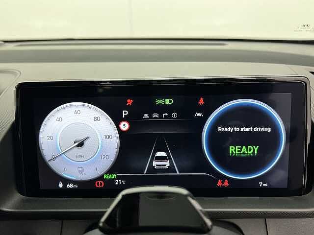 Hyundai INSTER 49kWh 02 SPECIAL - ATLAS WHITE