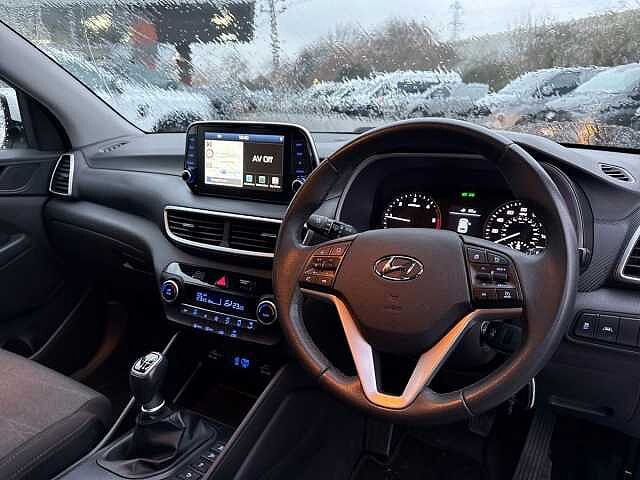 Hyundai TUCSON CRDi 48V MHD SE Nav POLAR WHITE