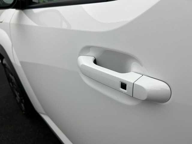 Hyundai INSTER 49kWh Cross