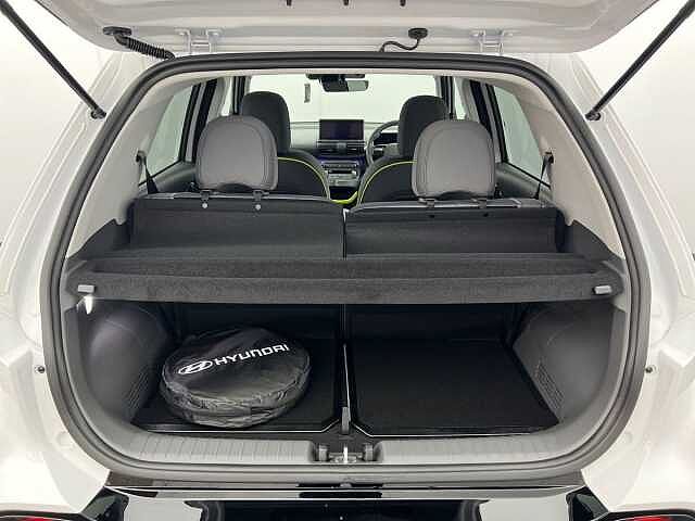 Hyundai INSTER 49kWh Cross