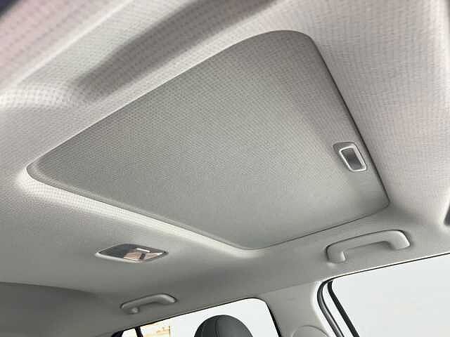 Hyundai INSTER 49kWh Cross