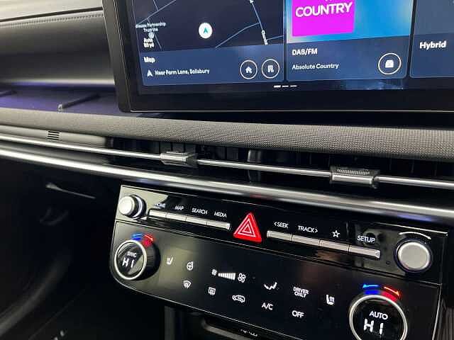 Hyundai TUCSON Hybrid Premium ATLAS WHITE