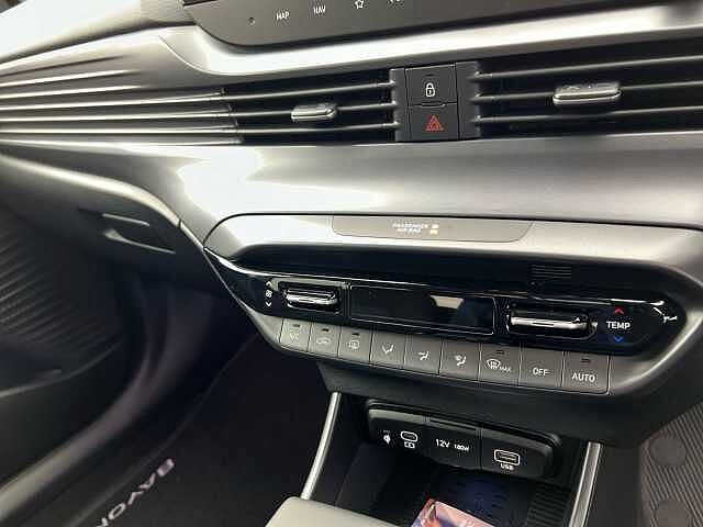 Hyundai BAYON 1.0 TGDi Premium 5dr DCT Automatic Petrol MANGROVE GREEN