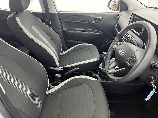 Hyundai I10 1.0 63 Nav Advance Petrol Auto