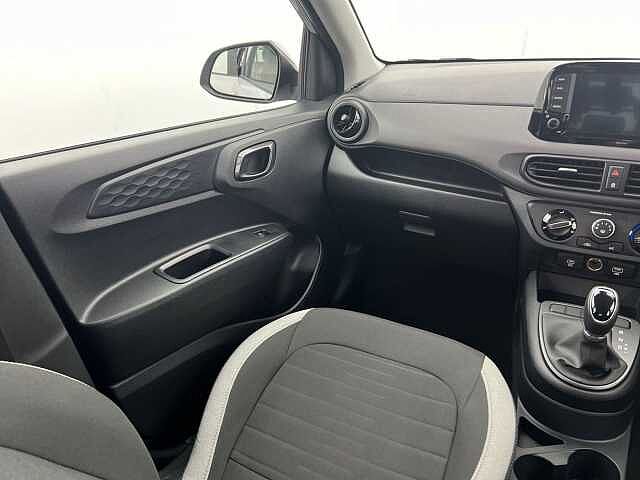Hyundai I10 1.0 63 Nav Advance Petrol Auto